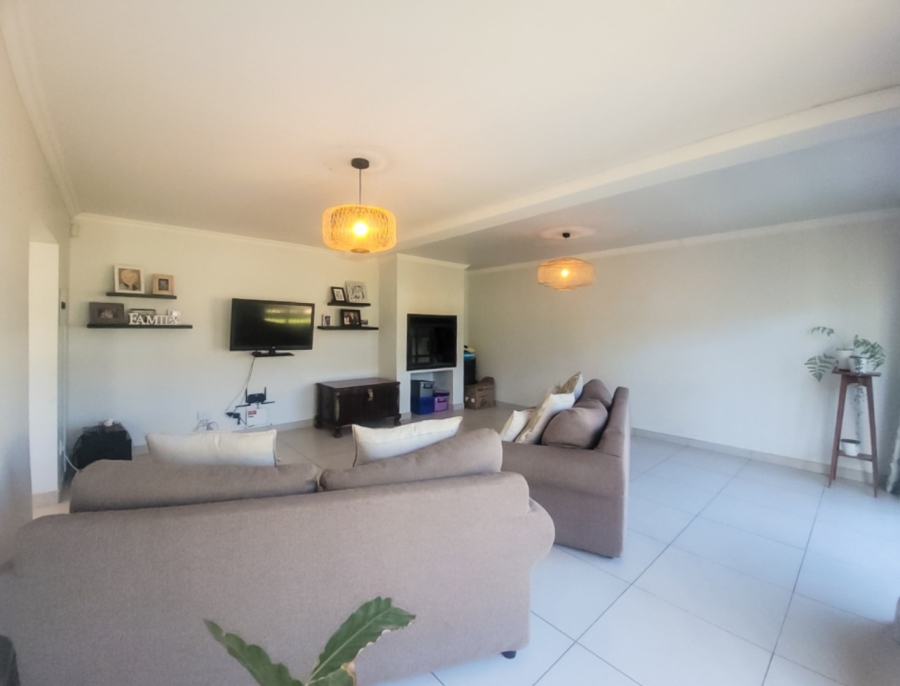 3 Bedroom Property for Sale in Van Der Hoff Park North West